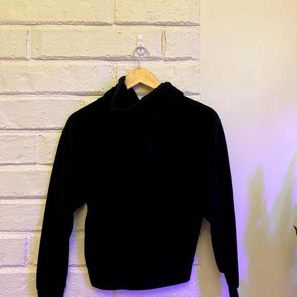 SOLD- Uniqlo - U Sweat Long Sleeve Black Pullover - Picture 3 of 4